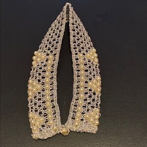 Elegant Silver Mesh Necklace with Pearls